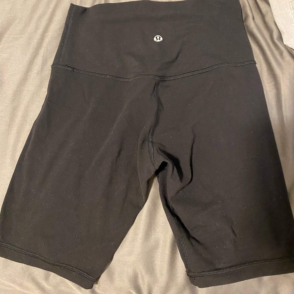 Lululemon 6in black biker shorts